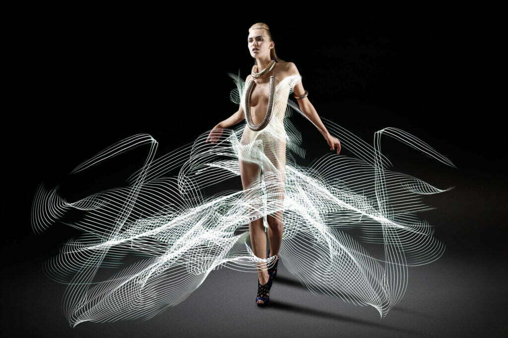 Light Painting 4 atton conrad light painted trail dresses 125 magazine2